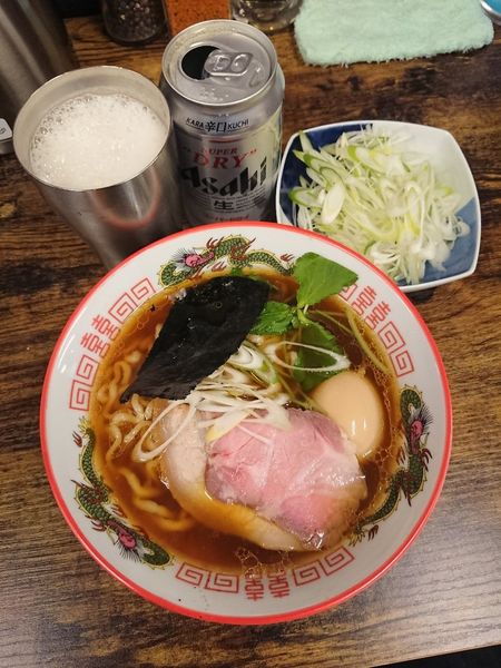 「醤油らぁ麺 味玉 ＋ 缶ビール ＋ ネギ」@麺処 有彩の写真