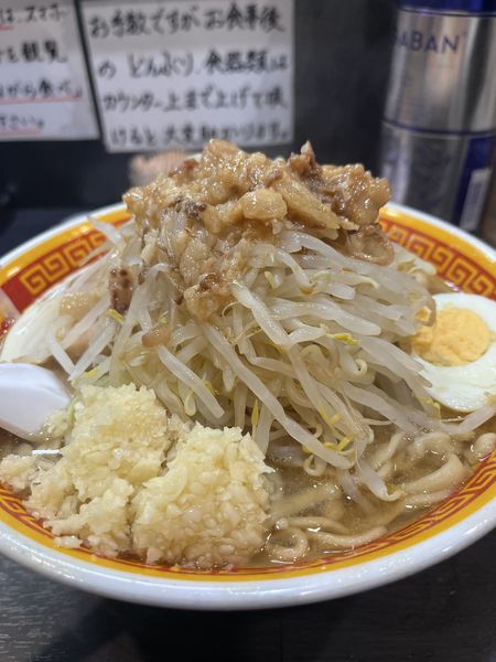 「ラーメン　豚2枚半玉子　麺少なめ　ヤサイニンニク」@えどもんどの写真