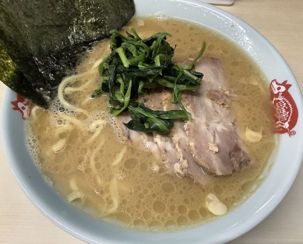 「ラーメン　＋　チャーシュー」@横浜ラーメン 町田家 町田本店の写真