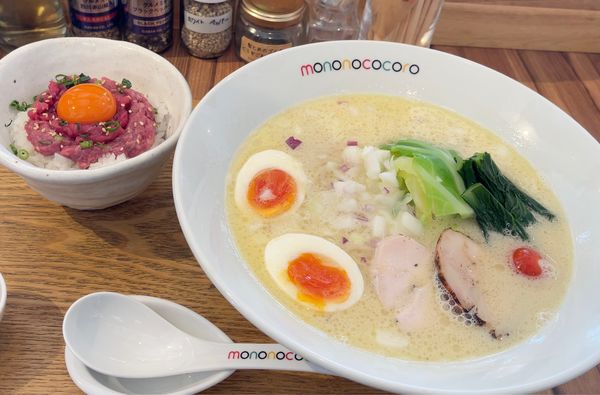 「味玉鶏白湯らーめん大盛 馬とろめし小」@もののこころ 東松戸店の写真