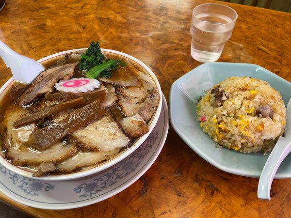 「生姜醤油チャーシュー麺＋半チャーハン」@かし亀の写真