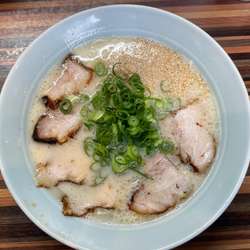 ラーメン (¥820)