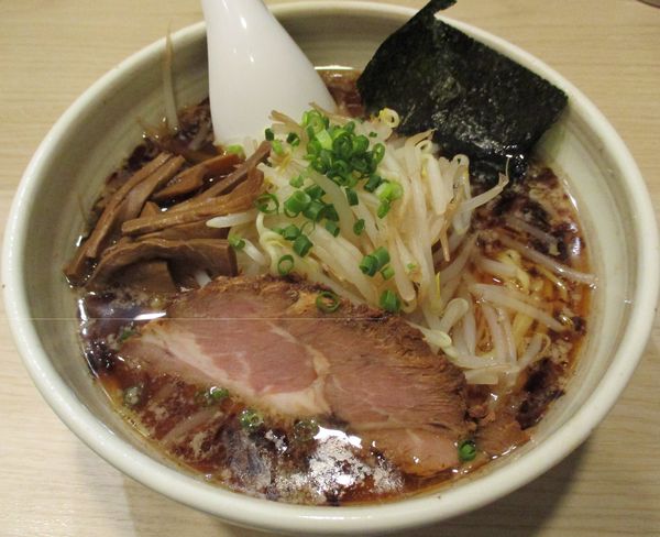 「醤油らーめん（並盛）800円」@らーめん はな火屋の写真