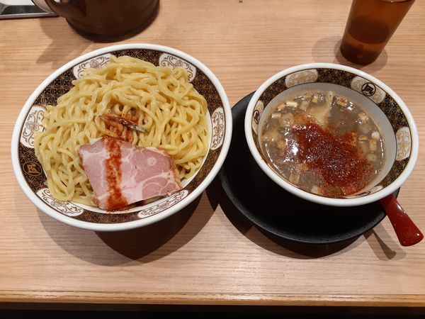 「煮干つけ麺、400、辛さ10」@どうけん 新百合ヶ丘マプレ店の写真