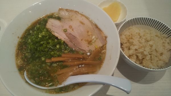「ラーメンセット+ネギ(¥890+サービス)」@羹と麺 嘉六田の写真