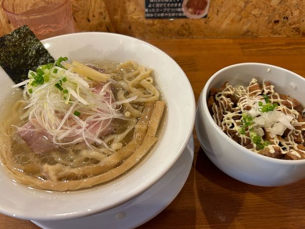 「【限定】生姜鶏ソバ850円、マヨチャーごはん250円」@らーめん コットンポットの写真