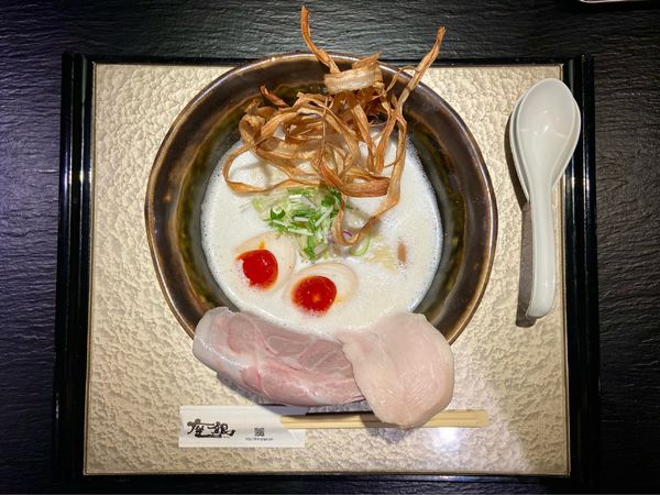 「ラーメン」@鶏soba 座銀 南船場にぼし店の写真