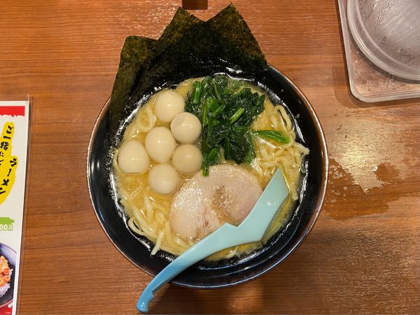 「ラーメン醤油豚骨」@横浜家系ラーメン 壱角家 平塚駅前店の写真