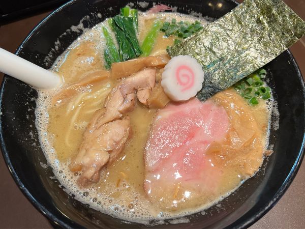 「白湯そば」@おおぜき中華そば店の写真