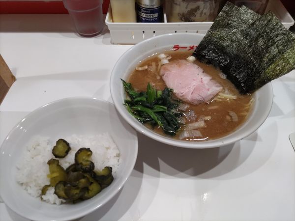 「ラーメン・油多め+小ライスサービス」@ラーメン 三浦家の写真