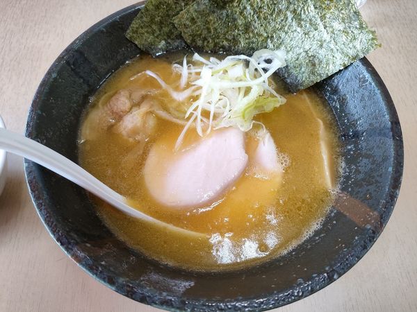 「濃厚鶏白湯　塩」@じゃっこいの写真