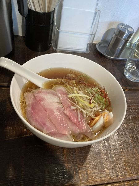 「魚介だし醤油らぁ麺（８５０円）」@百々福の写真
