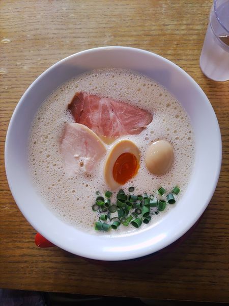 「アワトロラーメン+味玉」@アワトロ龍宮の写真