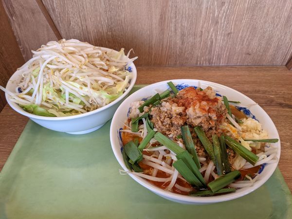 「スタミナラーメン 全マシ（ヤサイトリプル）880円」@ジャンクガレッジ 太田店の写真