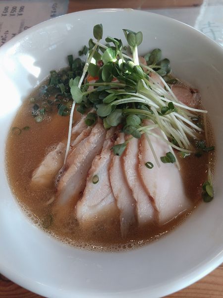 「鶏白湯チャーシュー麺（醤油）」@麺屋 佳佳の写真