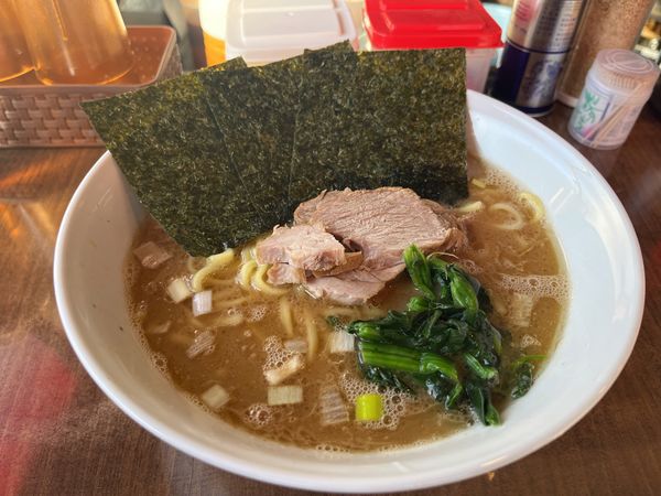 「ラーメン　中　麺硬め」@ラーメンチョップの写真