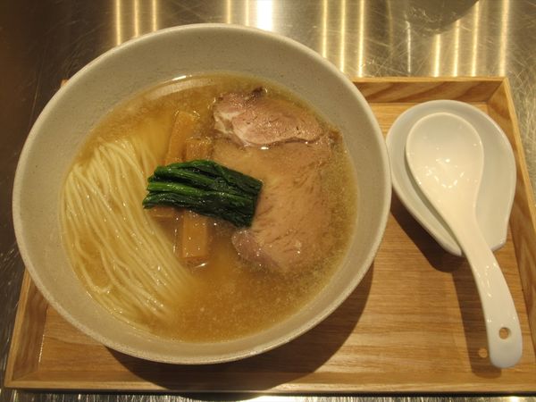 「塩鶏そば（850円）」@中華そば まるじの写真