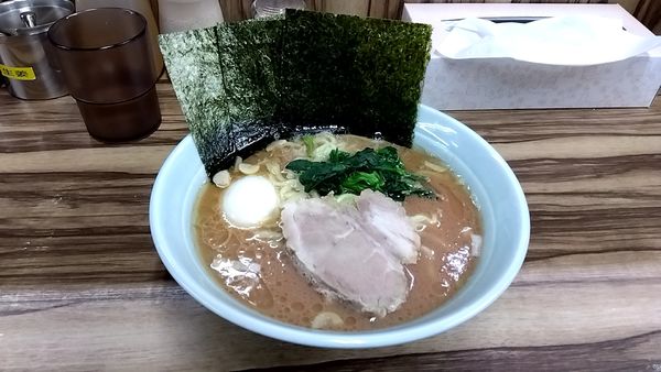 「半熟味玉ラーメン（８５０円）」@横浜ラーメン 武源家の写真