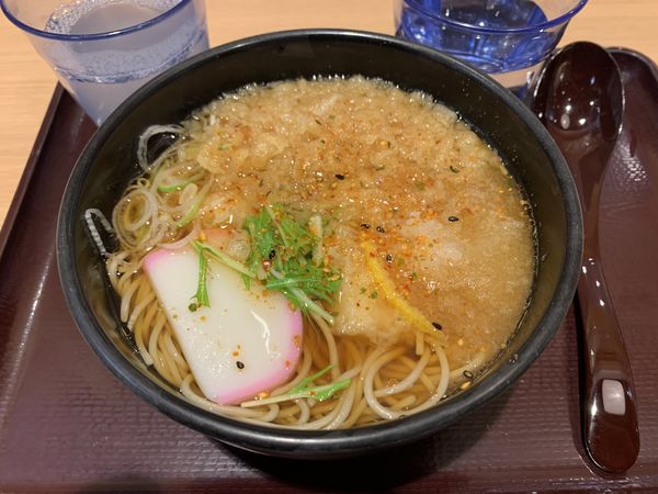 「揚げ餅みぞれそば 630円」@立喰いそば酒処 つきじ亭の写真