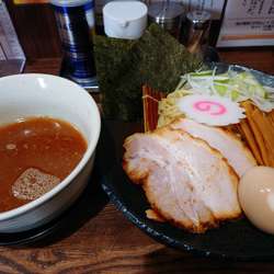 特製つけめん(のり、チャーシュー、煮玉子つき)1090円