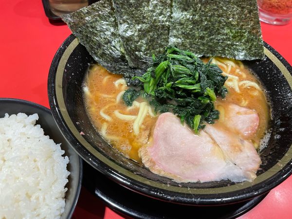 「ラーメン／硬め（750円）＋ライス（150円）」@環2家 蒲田店の写真