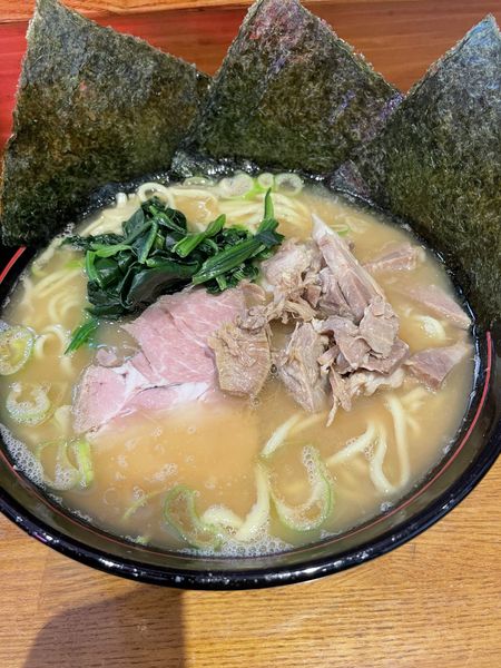 「豚骨醤油らーめん中盛」@横浜家系ラーメン 大将家の写真
