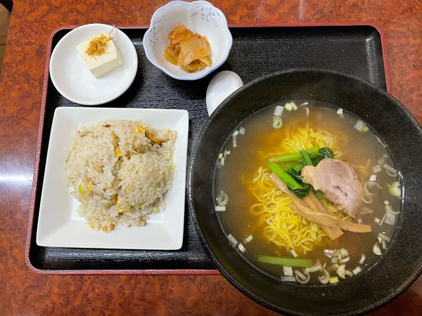 「ラーメン　半チャーハン　ランチセット」@福門飯店の写真