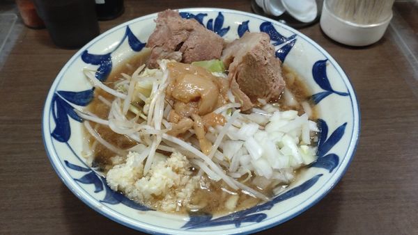 「ラーメン(+豚1枚)」@豪麺MARUKOの写真