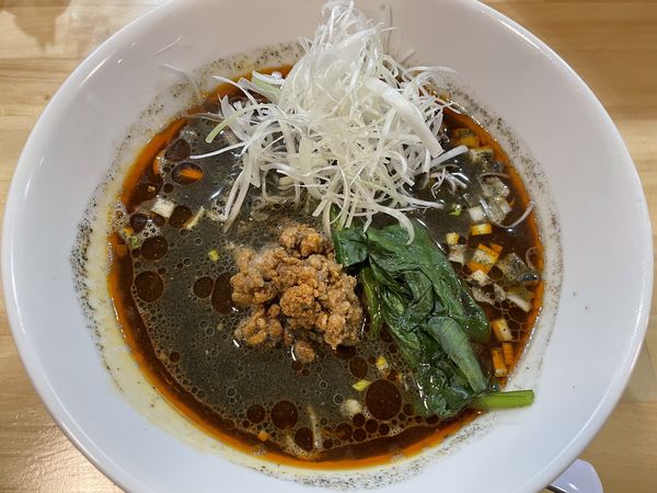 「黒ごま担々麺　２辛　￥８００」@担々麺 くろおに 駅前横丁店の写真