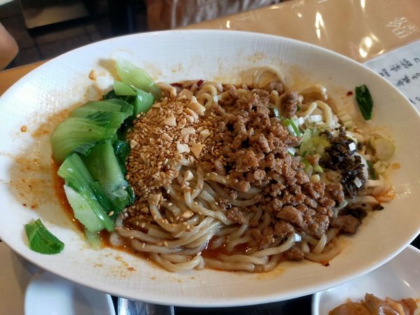 「汁なし担々麺」@逸品坊の写真