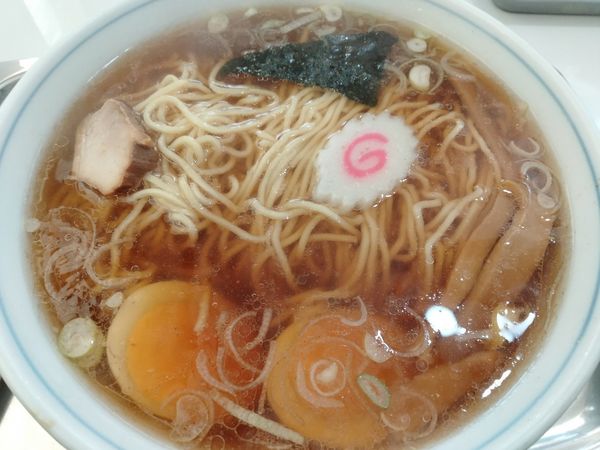 「醤油ラーメン小盛り＋卵」@ラーメンハウス中島の写真