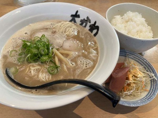 「ラーメン定食：850円」@とんこつラーメン専門店 大かわの写真