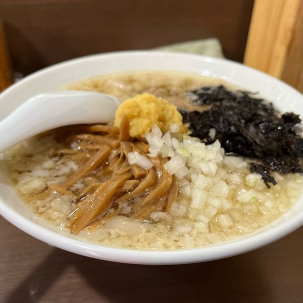 「背脂生姜醤油らーめん」@煮干し中華そば 山形屋の写真