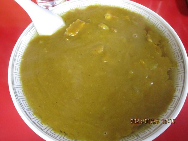 「カレーそば（ラーメン）750円」@栄楽の写真