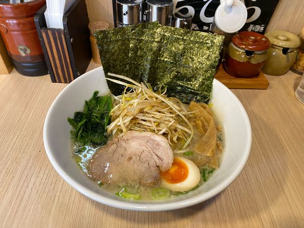 「たちひららーめん 900円」@塩豚骨らーめん たちひらの写真