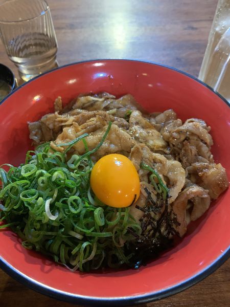「油そば」@情熱のすためし どんどん 大宮東口店の写真