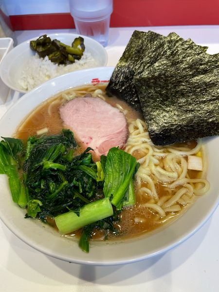 「ラーメン 中 ほうれん草」@ラーメン 三浦家の写真