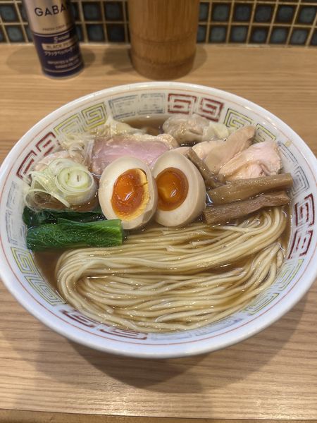 「特製中華そば　大盛り」@ほっこり中華そば もつけの写真