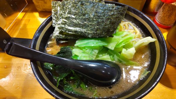 「ラーメン800円」@横浜家系ラーメン 宗八 柏本店の写真