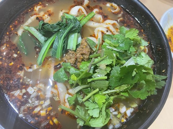 「自家製刀削麺(並)480円」@鑫無敵やの写真