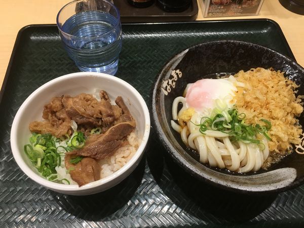 「温玉ぶっかけうどん」@はなまるうどん 茅場町店の写真