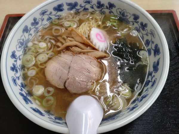 「しょうゆ（ラーメン）　５５０円」@見晴しドライブインの写真