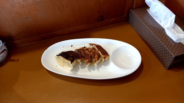 「焼き餃子」@濃厚ラーメン 濃超乱 学園通り店の写真