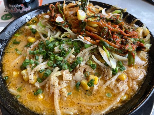 「黄金の味噌ラーメン＋壺ニラシャキネギ」@らあめん花月嵐 ひたちなか高場店の写真