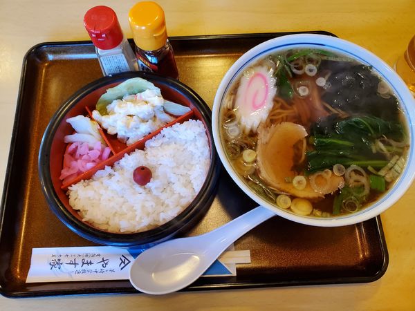 「ラーメン弁当」@そば処やます家の写真