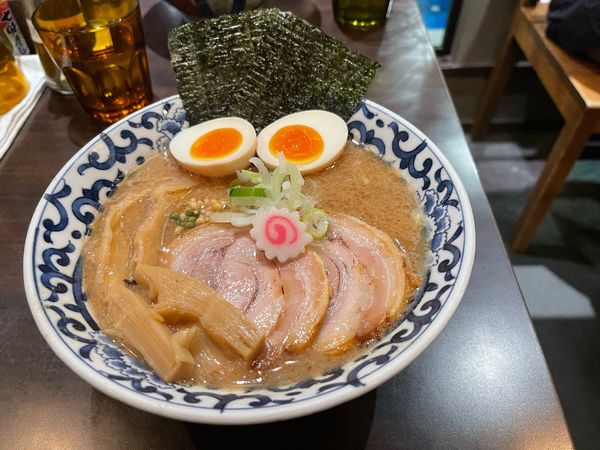 「濃厚東京駅らー麺」@東京駅 斑鳩の写真