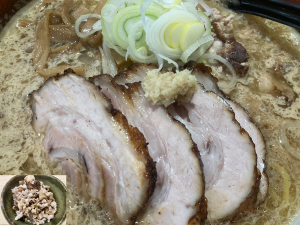 「味噌チャーシュー麺(大)+ひき肉」@ラーメン郷の写真