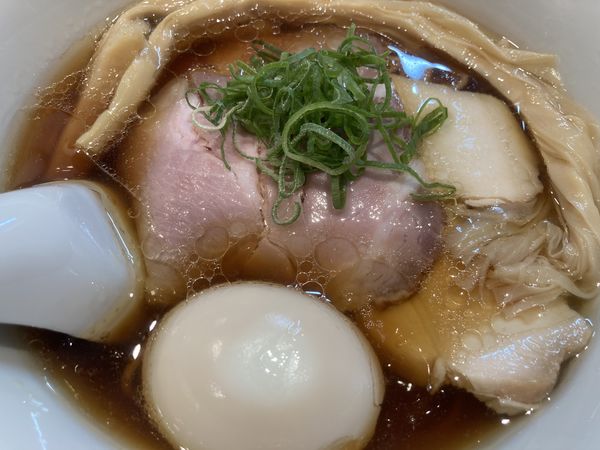 「特製醤油らーめん」@らぁ麺 はやし田 横浜店の写真