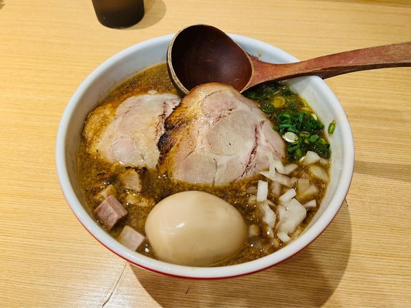 「黒雲」@ヌードルラボラトリー金斗雲 福岡空港店の写真