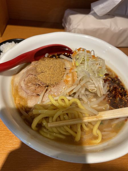 「辛味噌ラーメン」@らーめん蓮 三軒茶屋店の写真